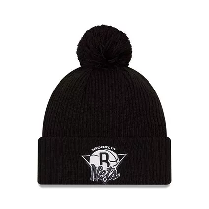 NEW ERA NBA '21 BROOKLYN NETS TIP OFF POM KNIT BEANIE BLACK/BLACK/WHITE