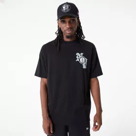 NEW ERA NBA TEAM GRPHC BP OS TEE BROOKLYN NETS BLACK